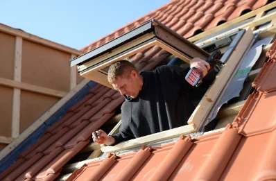 Pose de fenêtres de toit Velux à Mérigny